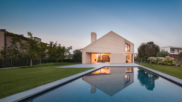 Detailed description of the picture